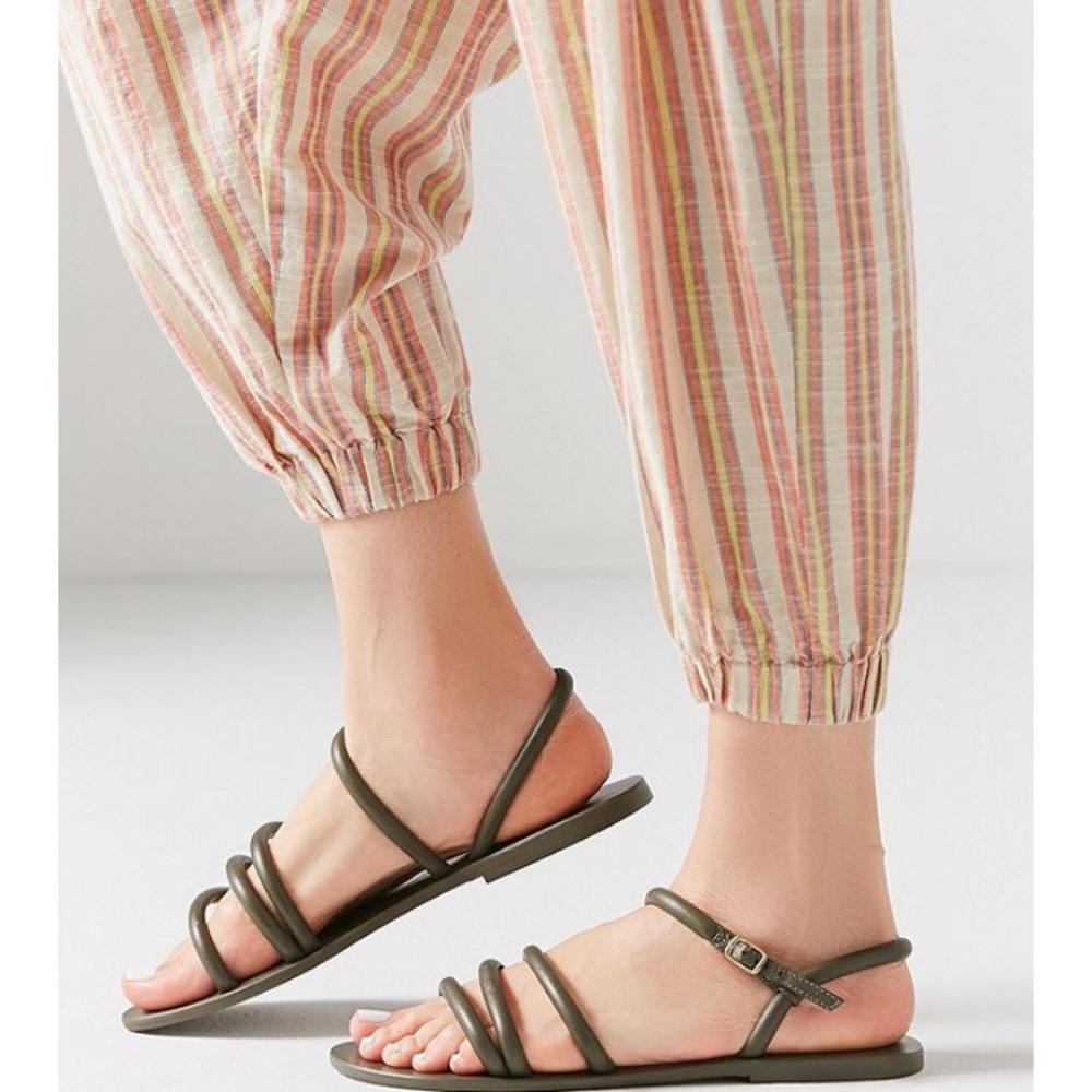 🌵 UO Tube Sandal NWT